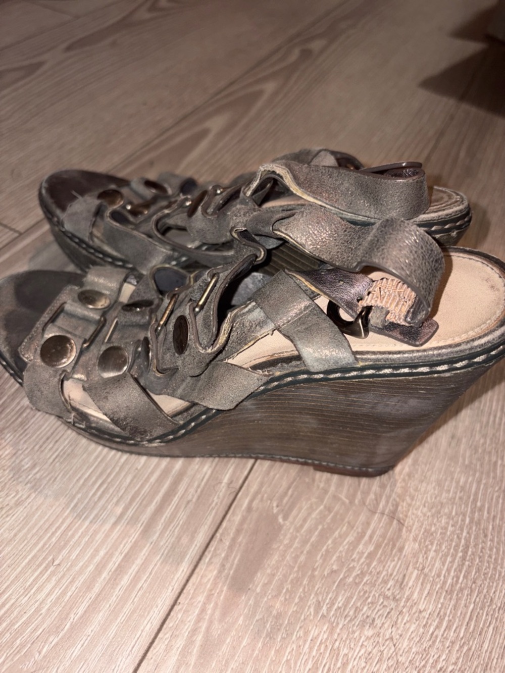 COACH Mallorie Sandals 7 - Picture 4 of 9